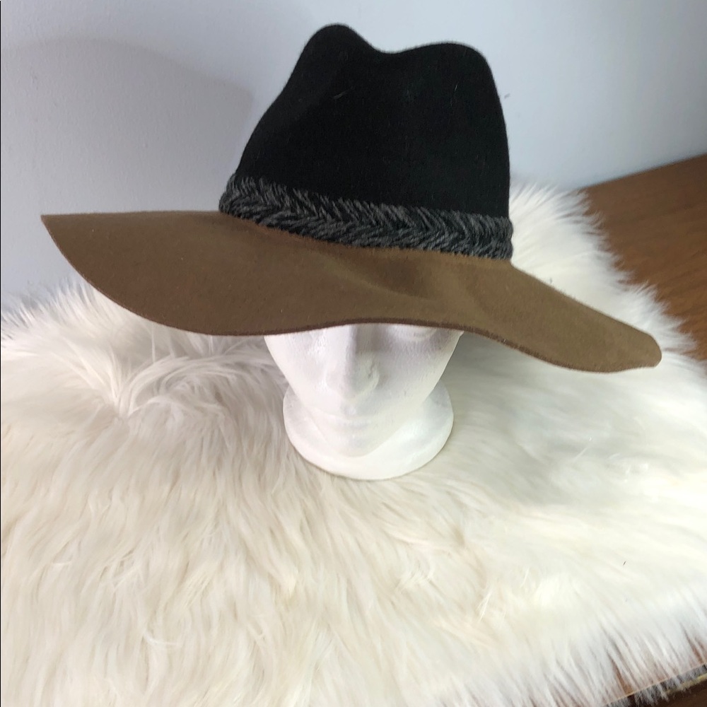 NWT Zara 100% Wool Fedora Hat. NEW